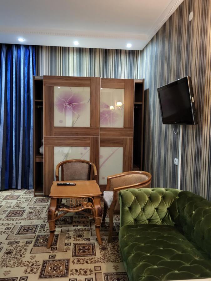 Seoul Hotel Sjymkent Exteriör bild