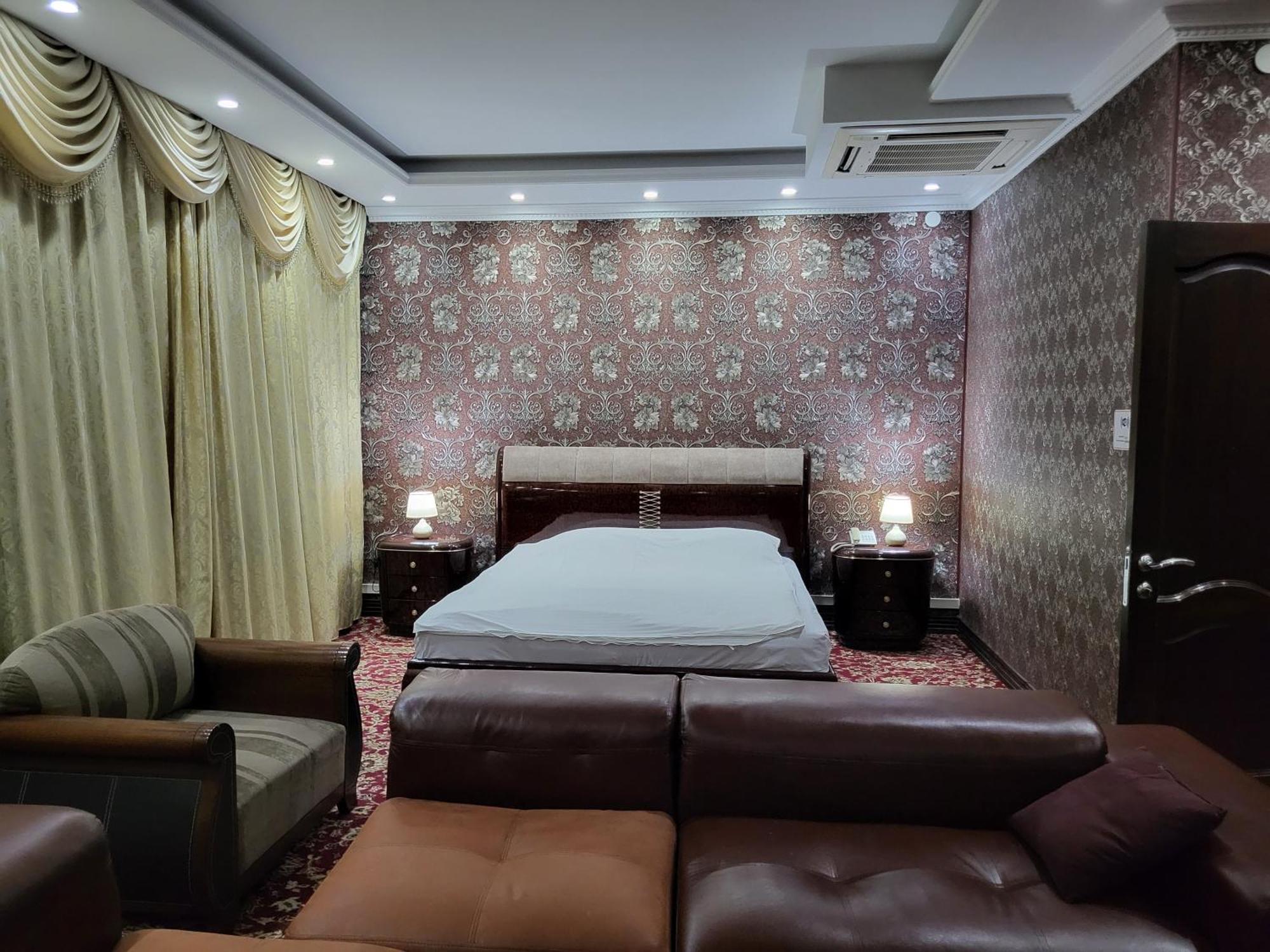 Seoul Hotel Sjymkent Exteriör bild
