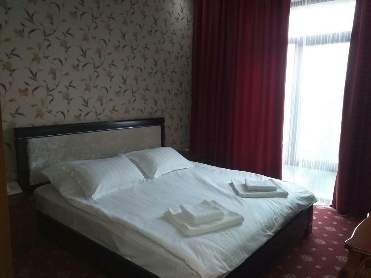 Seoul Hotel Sjymkent Exteriör bild