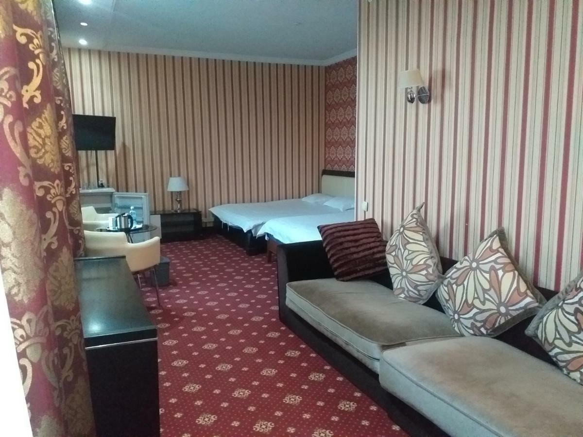 Seoul Hotel Sjymkent Exteriör bild