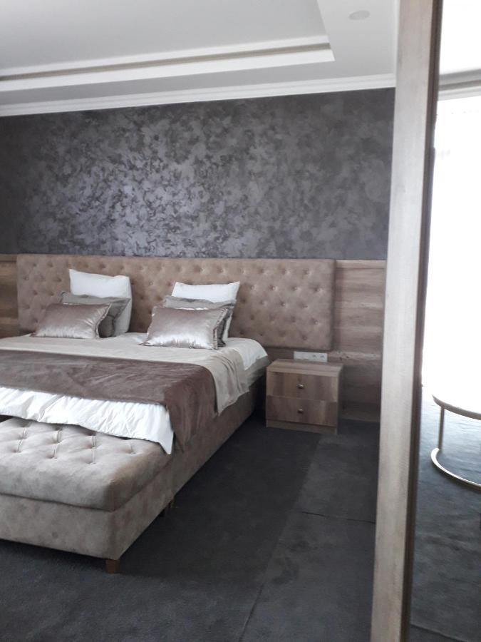 Seoul Hotel Sjymkent Exteriör bild