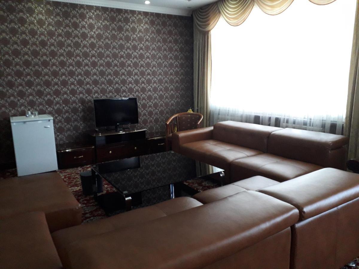 Seoul Hotel Sjymkent Exteriör bild